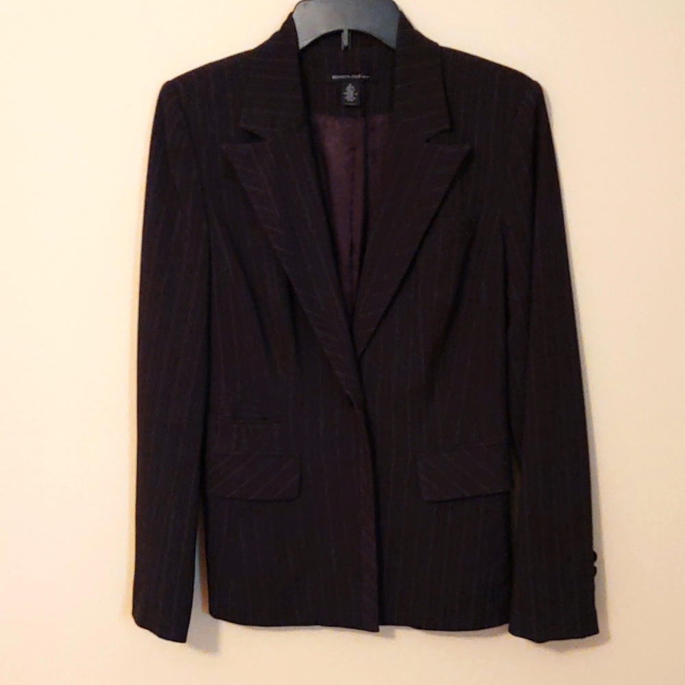 Kenneth Cole Jacket Black pinstripe, size 4